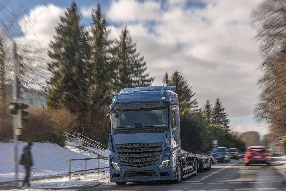 CDL vs. Non-CDL Trucking: Which Path Is Right for You?